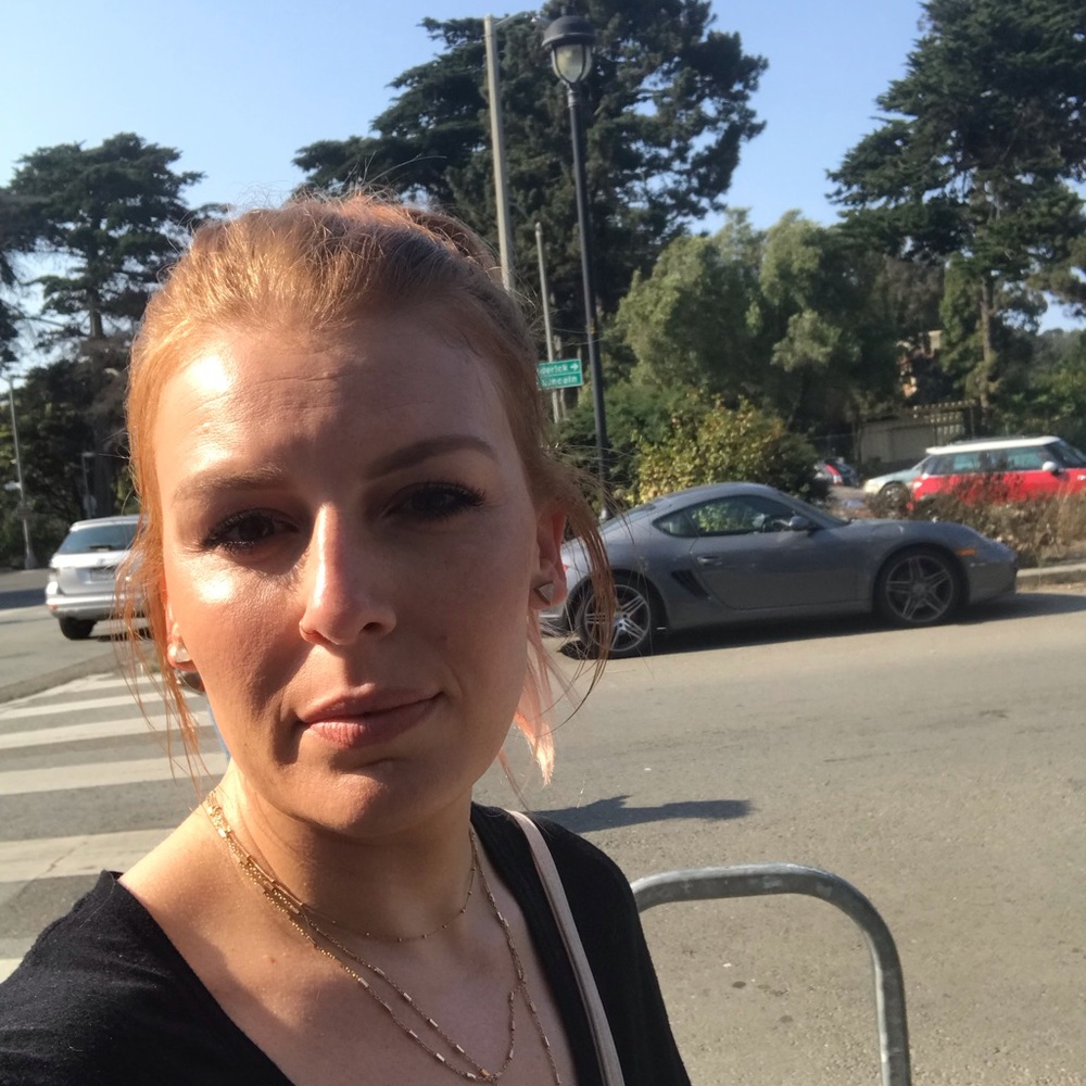 Meet your Posher, Courtney